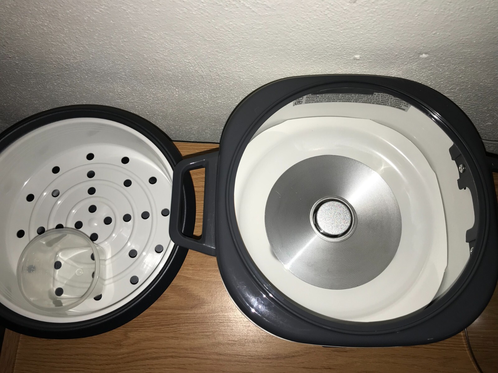 BLACK & DECKER  16-CUP (8 UNCOOKED) RICE COOKER and FOOD STEAMER MODEL RC516
