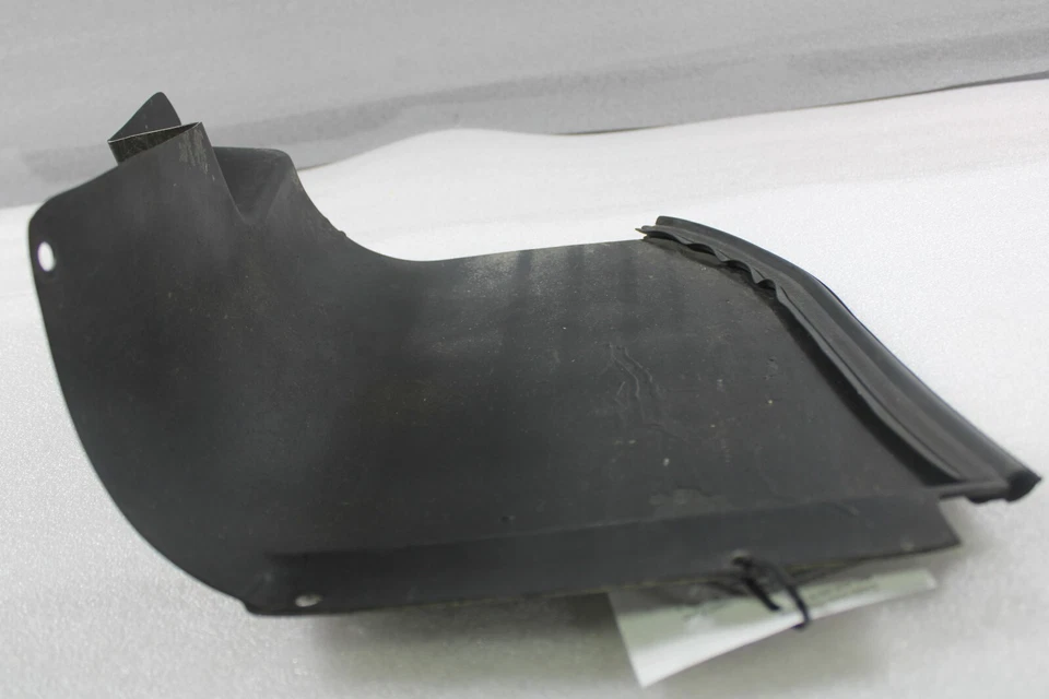 Ferrari F355, diestro, derecho, forro guardabarros trasero, sección trasera, usado, P/N 64110500 Foto 4 de 4
