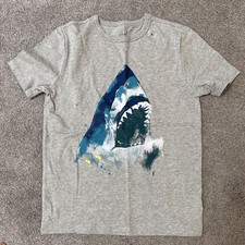 Gap Kids Boys' Pixel Shark Graphic T-Shirt gray Color, Size M, new no tags