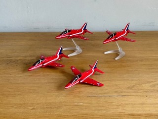 4 x Corgi Models Red Arrows BAE Systems Hawk T1 Aircraft No. XX179 2 on Stands