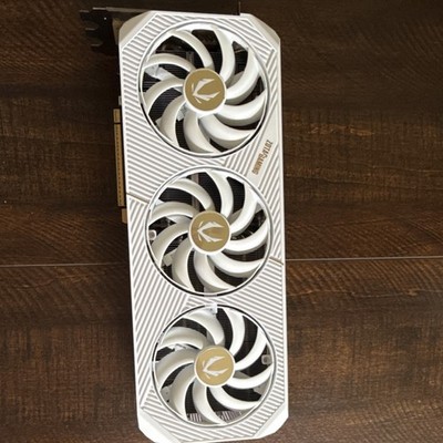 【未開封】 ZOTAC RTX 5090 SOLID OC White ZOTAC GAMING GeForce RTX 5090 SOLID OC White Edition | ZOTAC