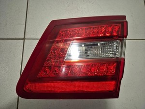MERCEDES-BENZ E W211 Heckklappenleuchte rechts 2128201064 2.14 Diesel 31806995