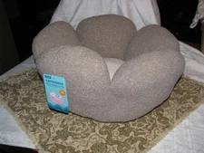 NEW Cat Stages Purrfect Petals Cat Bed
