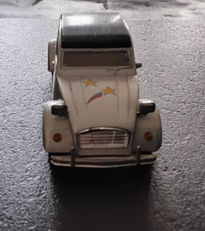 Voiture 2CV Citroën Welly grise avec étoiles n0 9046 1/36eme (C6) - Photo 3/4