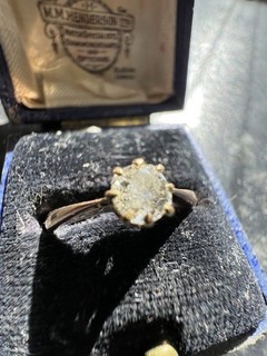Vintage 9ct Single diamond gold engagement ring size 60
