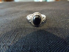  631--VINTAGE STERLING SILVER BLACK ONYX RING-925--SIZE-8