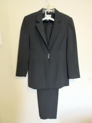John Meyer 2pc Pants Suit Gray Asphalt Color w Metal Buckle Size Petite 6P