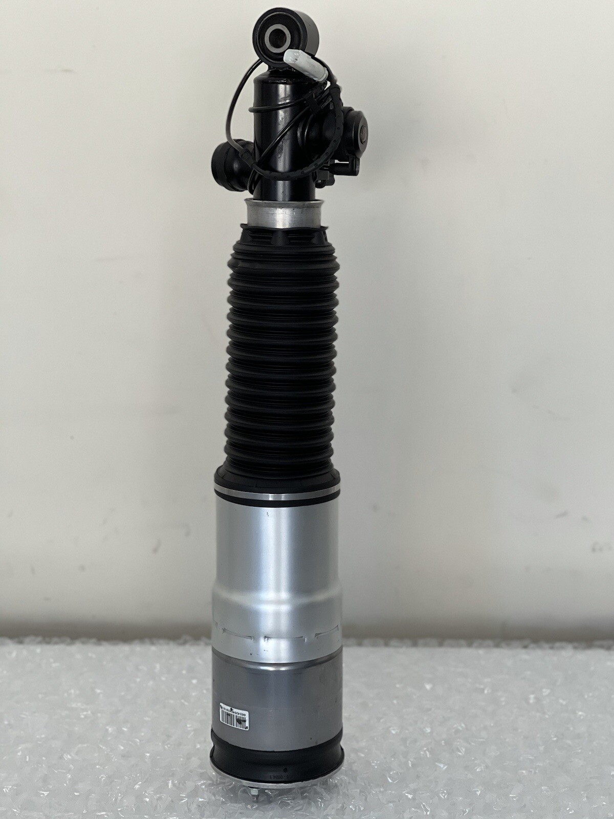 Rolls Royce Ghost Left Rear Suspension Shock Absorber AirStrut 37106862192 OEM