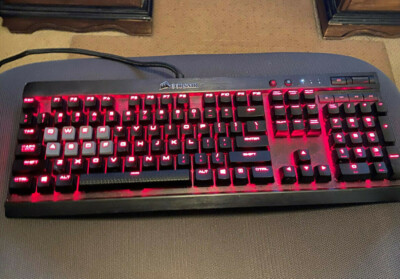 Corsair K70 Rapidfire Red LED USB Keyboard