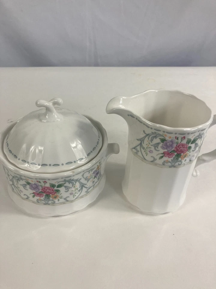 Mikasa Máxima CAJ18 Brocado 4” azucarero y un plato de crema de 2,5”x 4” Foto 2 de 4