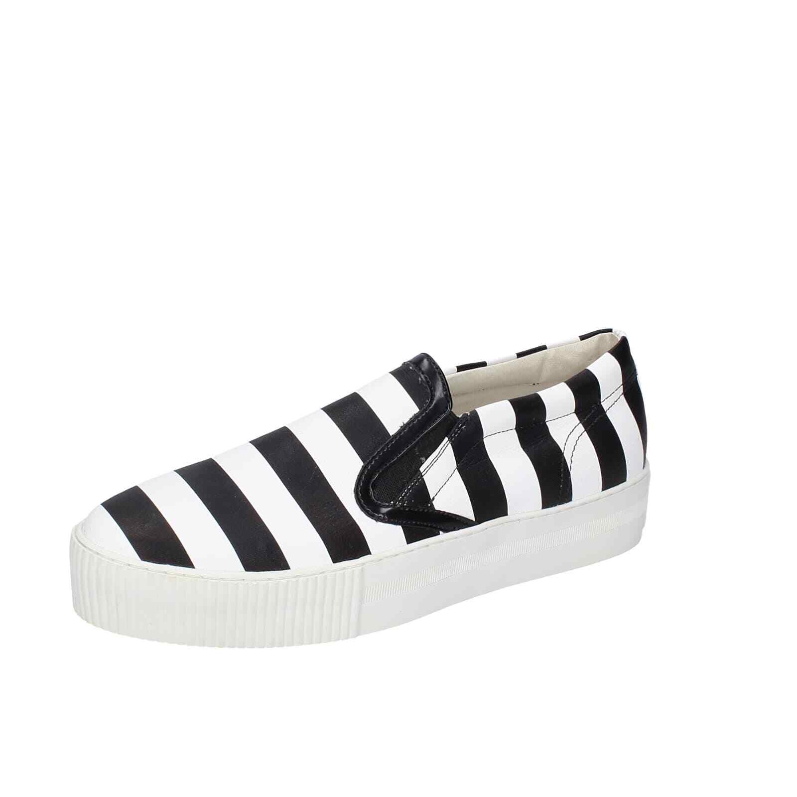 женские КУЛЬТОВЫЕ мокасины wei leder schwarz EY359 12390₽