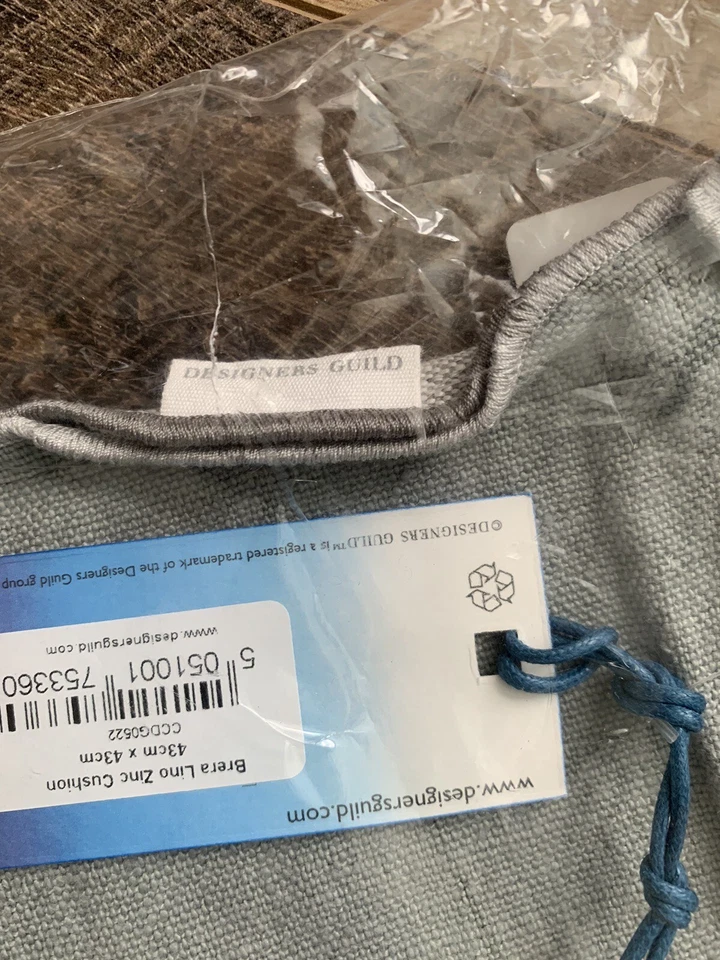 Funda de Almohada Brera Lino by Designers Guild en Zinc 43cmx43cm Funda de Repuesto Foto 4 de 4