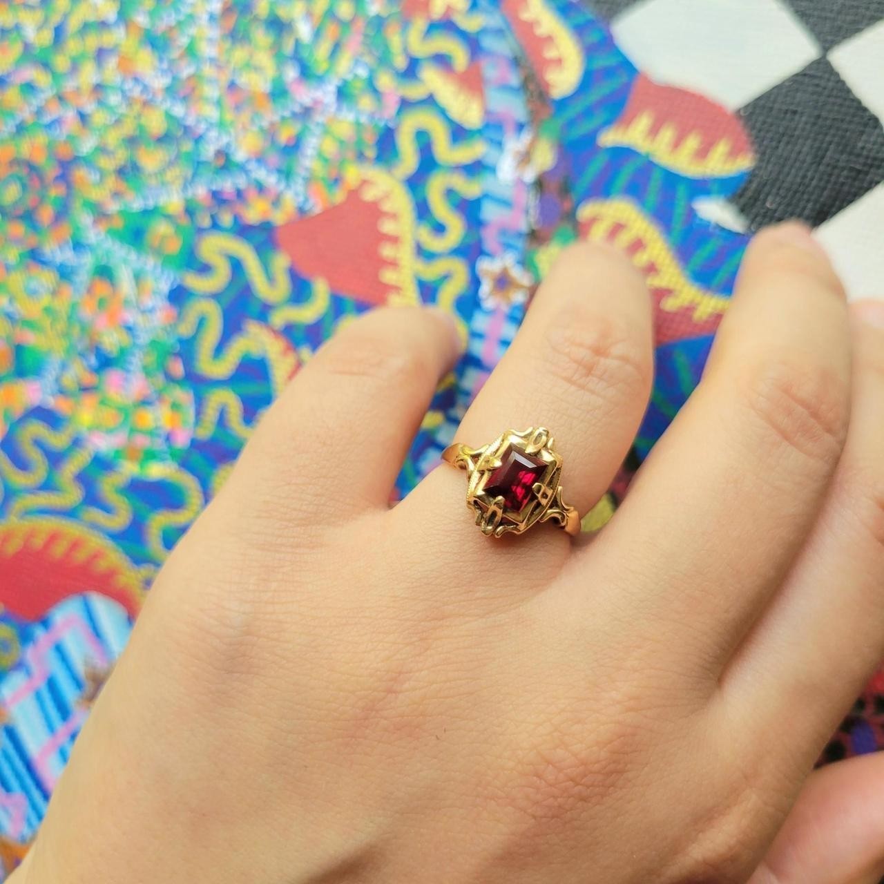 Vintage 10K Solid Gold Simulated Ruby Ornate Ring… - image 3