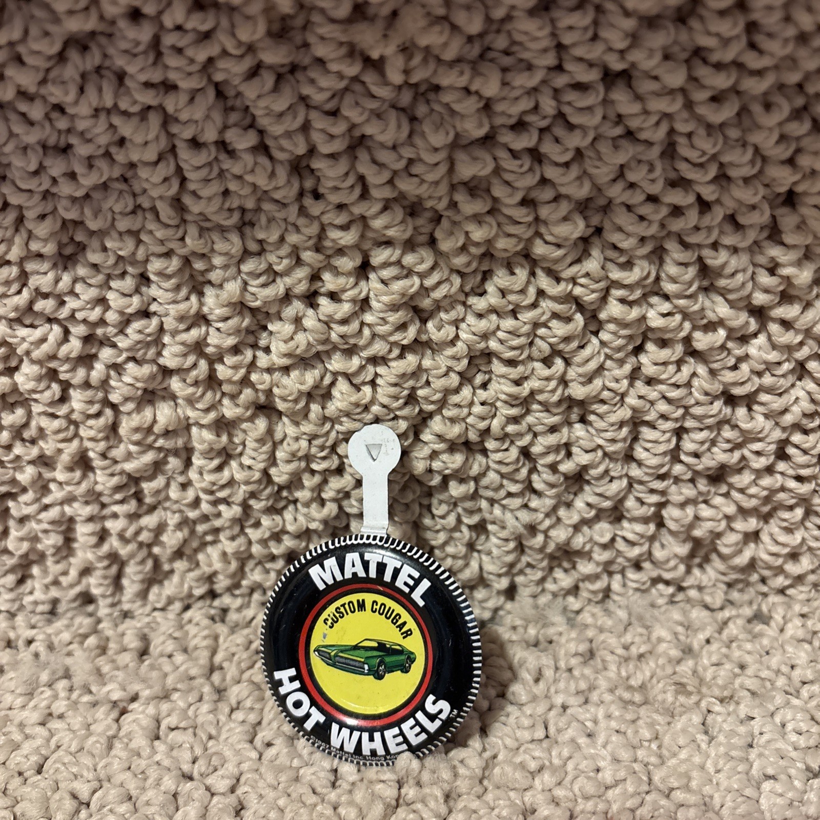 Vintage Mattel 1967 Redline Hot Wheels Custom Cougar Metal Pinback Button & Tag