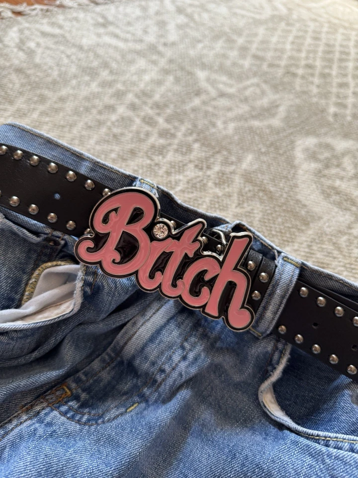 Y2K Bitch с заклепками черный розовый пояс - панк-рок эмо гранж фигурист унисекс, новый - Изображение 3 из 4