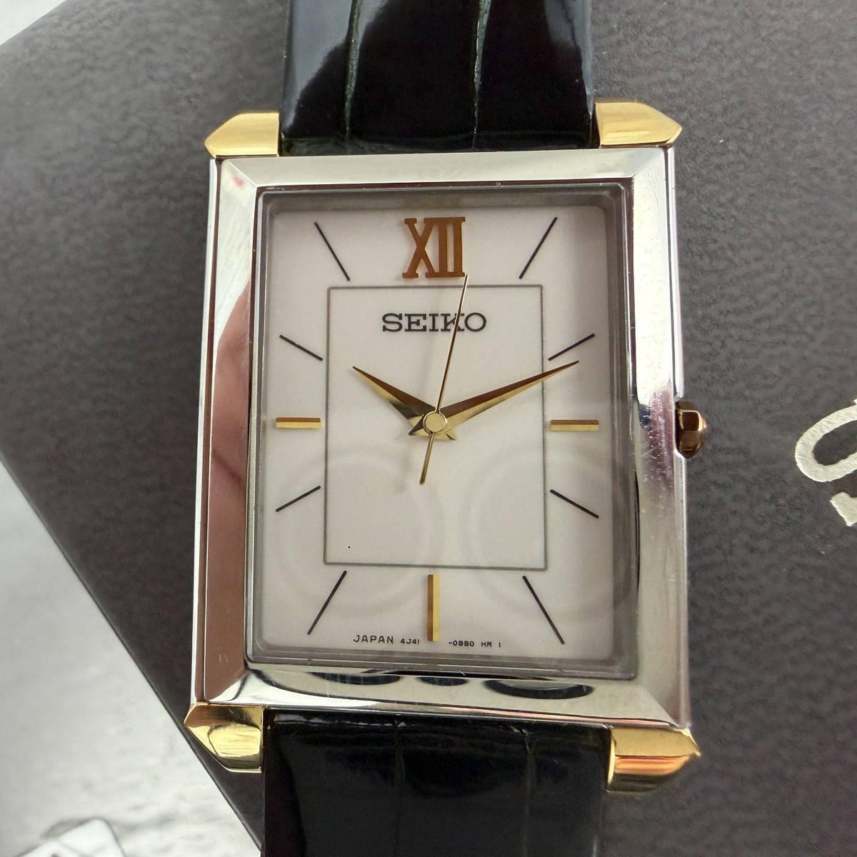 SEIKO DOLCE セイコー ドルチェ レクタンギュラー 4J41-0AS0 Seiko Tank Watch Men 27mm White Dial Two Tone Rectangle 4J41-0AS0