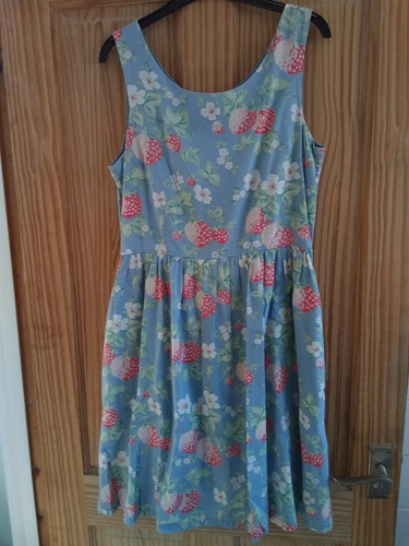 Cath Kidston Strawberry Dress Size 10 Perfect For The Summer! *PRICE REDUCED*