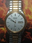 Vintage Seiko SQ Mens Watch 35mm Day-Date Silver Gold Dial 5Y23-8049 New Battery