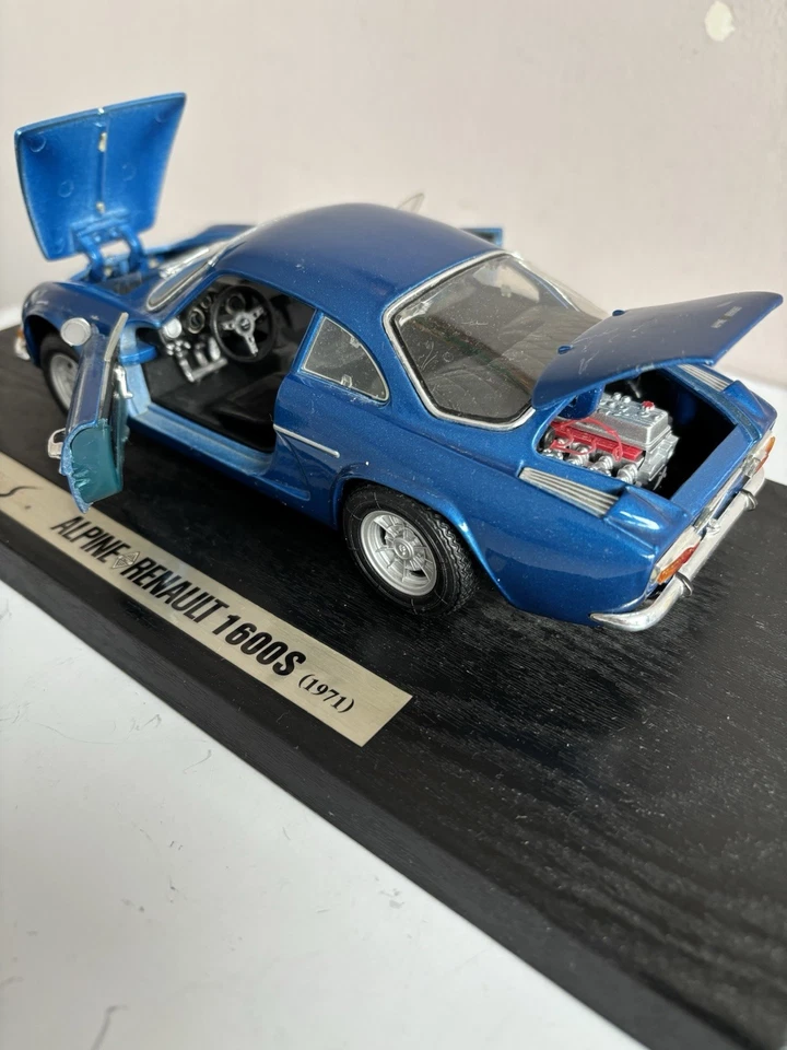 MAISTO 1/18 VOITURE ALPINE RENAULT 1600 S 1971 - Photo 4/4