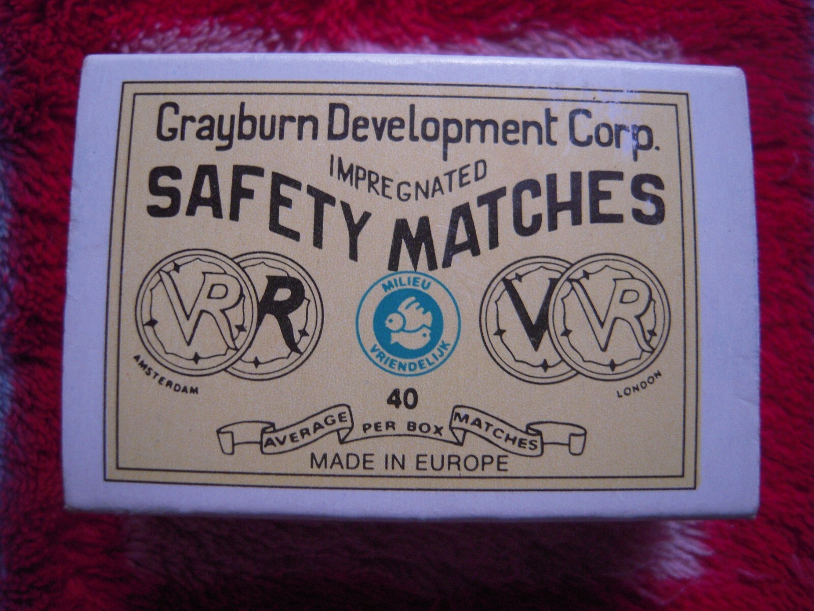NOS VTG GRAYBURN DEVELOPMENT CORP.-EUROPE UNSTRUCK MATCHBOX 2-1/8