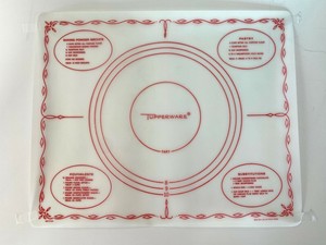 tupperware pastry mat