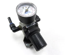 SMC NAR2000-N02 Pneumatic Regulator w/ SMC 0-160 psi Gauge