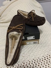 NIB UGG OLSEN 1003390 MEN S SLIPPERS ESPRESSO Brown Sz 8 Moccasin 110 Shoe