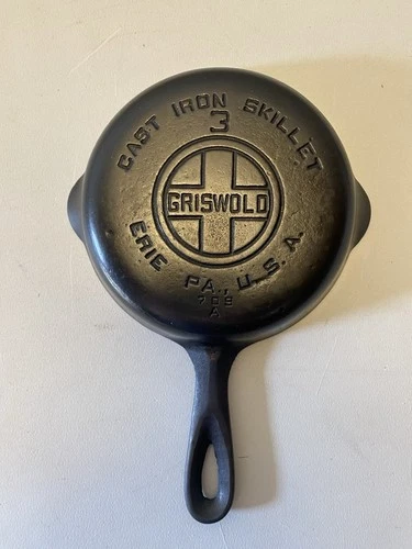 Beautiful Griswold Cast Iron #3 Large Block Logo Skillet Sits Flat No Wobble
