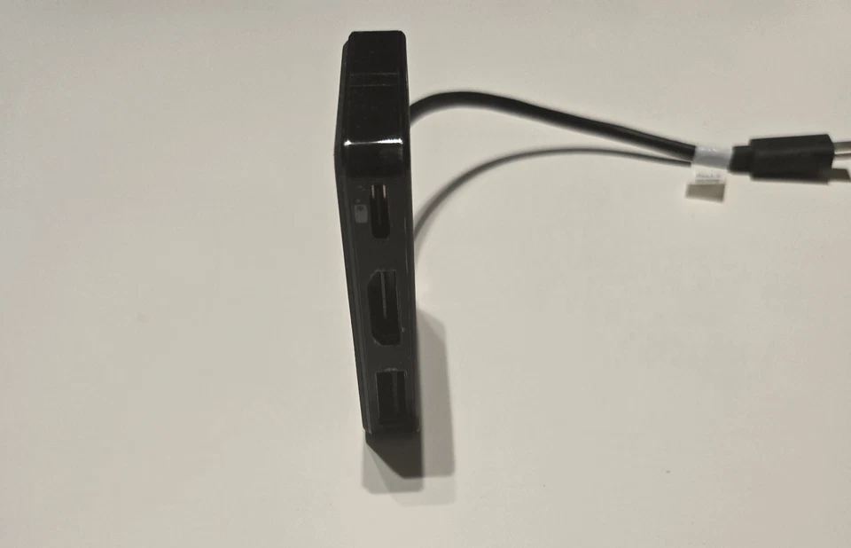 Mini paquete de viaje de acoplamiento múltiple ASUS (HDMI, Ethernet, USB-C, USB) Foto 2 de 2