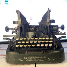Oliver No. 9 The BATWING Vintage Typewriter Army Green 1913, Needs Service thumbnail