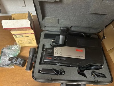 RCA CPR250 Autofocus VHS Camcorder With Case & Large Accessories Lot - Untested