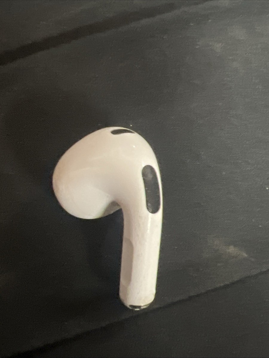イヤホン AirPods A2566 Apple AirPods (3rd Gen) - White (MME73AM/A / A2566) with MagSafe
