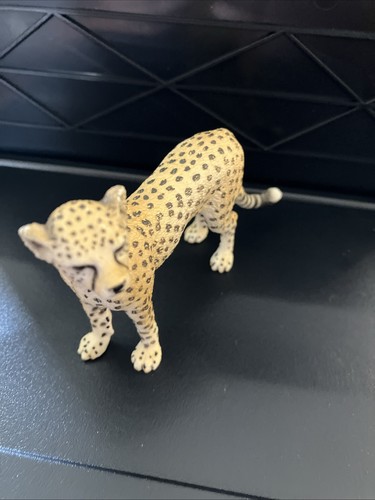 Schleich Cheetah , 2009 . D6 - Picture 2 of 8