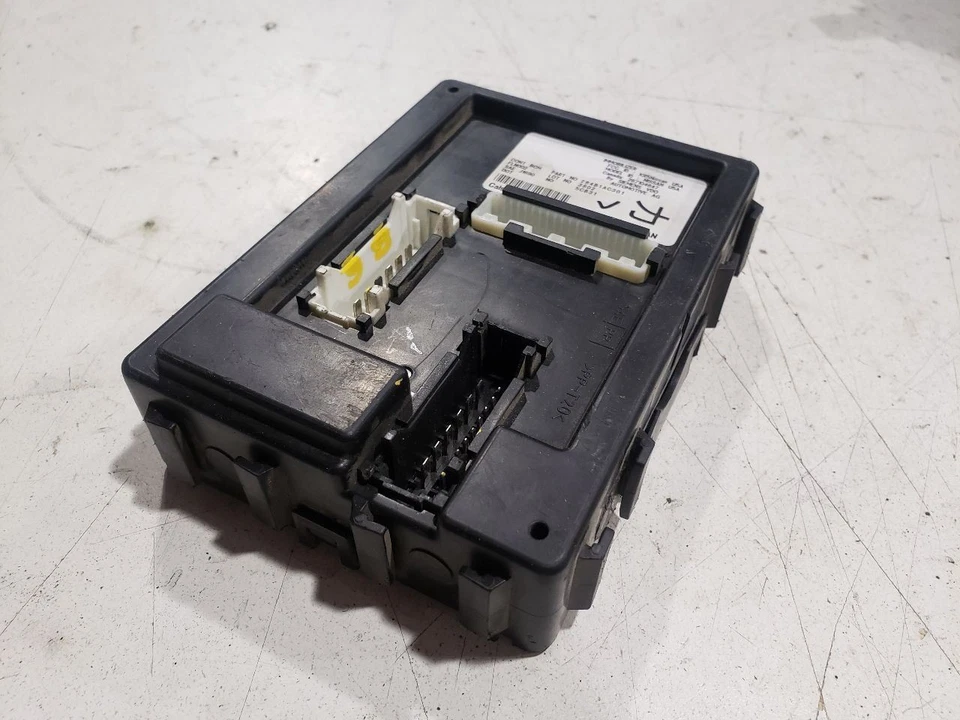 Módulo de controle de corpo BCM - 2004 Infiniti G35 cupê manual - OEM 284B1AC301 - Imagem 2 de 4