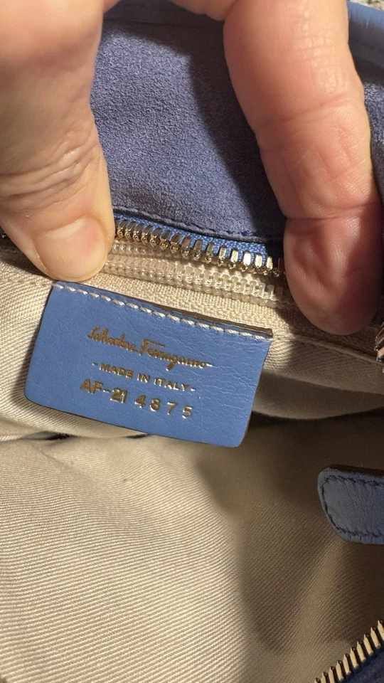 Bolso de mano Salvatore Ferragamo de cuero azul Foto 4 de 4