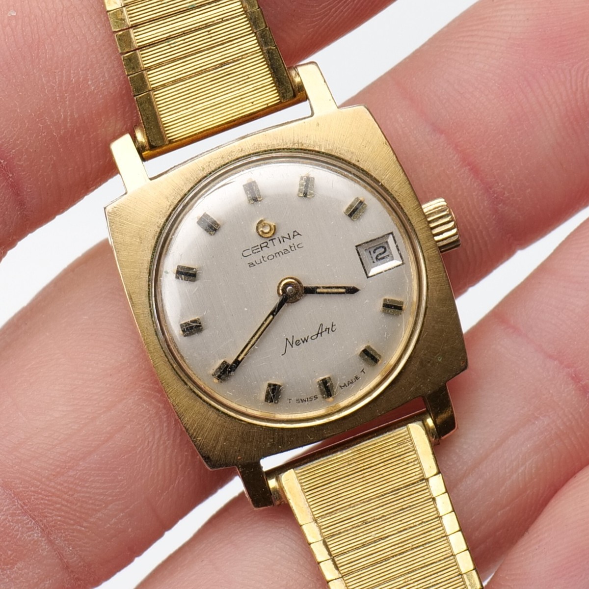 Vintage Certina NewArt Hand-Winding Lady Watch Gold Tone Vintage Certina NewArt Hand-Winding Lady Watch Gold Tone