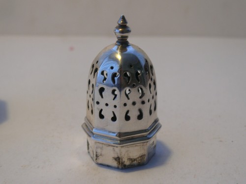 VINTAGE ENGLISH STERLING SILVER SUGAR SHAKER HAMPTON UTILITIES. - Bild 8 von 10
