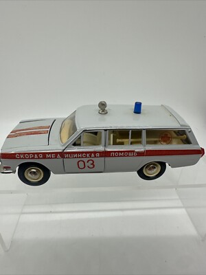 CCCP ソ連 ロシア　 VOLGA GAZ 24 救急車 ミニカー　セット CCCP ソ連 ロシア VOLGA GAZ 24 救急車 ミニカー セット CCCP ソ連