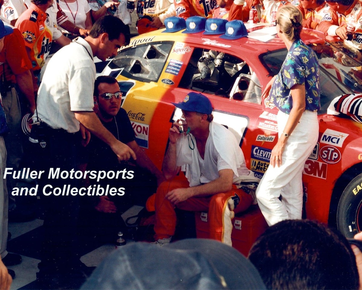 【激レア】Elvis NASCAR 1998 ボンネット　ヴィンテージ 激レア】Elvis NASCAR 1998 ボンネット ヴィンテージ - メルカリ