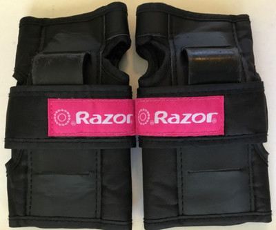 Razor Skateboard Wrist Slide Open Finger Glove Pink Black Medium Roller Blade