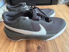 Chaussures de Basket  Homme Nike taille 39 en TBE 