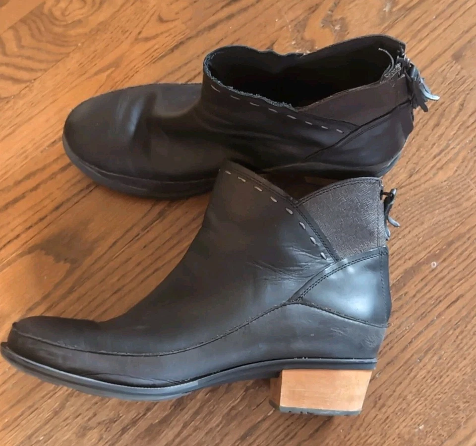 Botines Chaco Cataluna de cuero negro con cremallera trasera para mujer talla 10 Foto 3 de 4