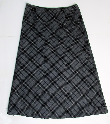 Eddie Bauer Wool Blend A-Line Midi Skirt Grey Black Plaid Women's Career size 14 - Picture 2 of 3