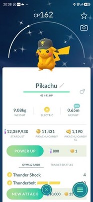 Shiny Pikachu ( XXL ) ( Instinct Hat ) ( Chicago GO Fest ) Pokémon Trade  GO 