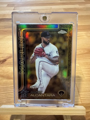 2025 Topps Gilded Collection #89 Sandy Alcantara | Baseball Card