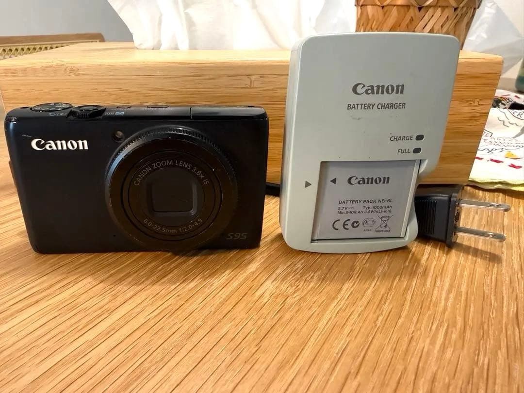 Canon Digital Camera Powershot S95 10-Megapixel High-Sensitivity
