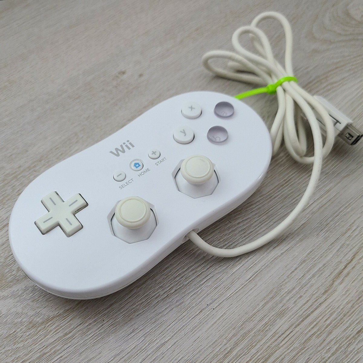 Nintendo Wii White Wired Classic Controller Genuine OEM (RVL-005