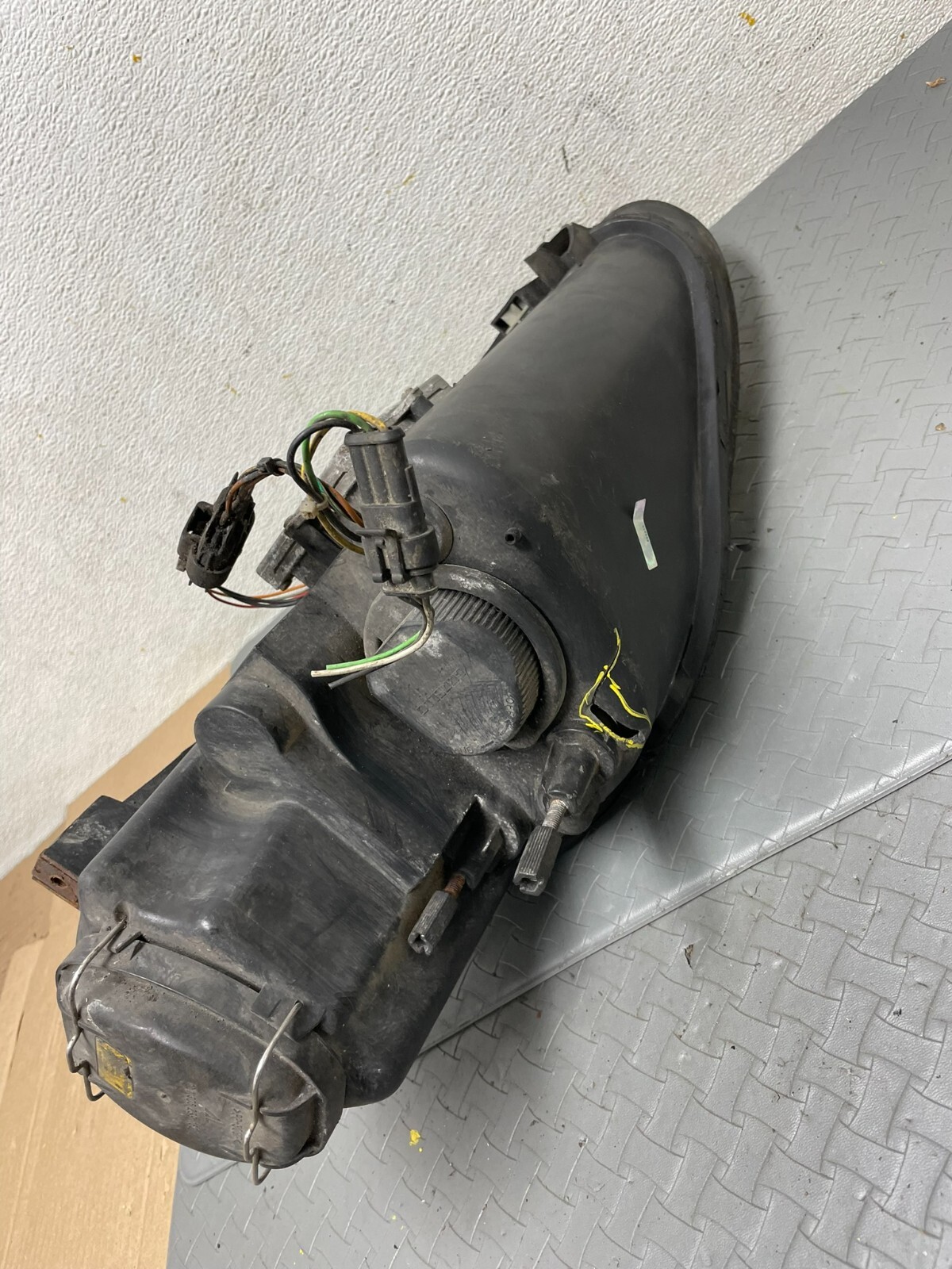 1998-2002 Maserati 3200 4200 GT Right Passenger Side Headlight Xenon OEM A8467 C