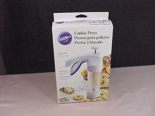 Wilton Cookie Press 12 Disks