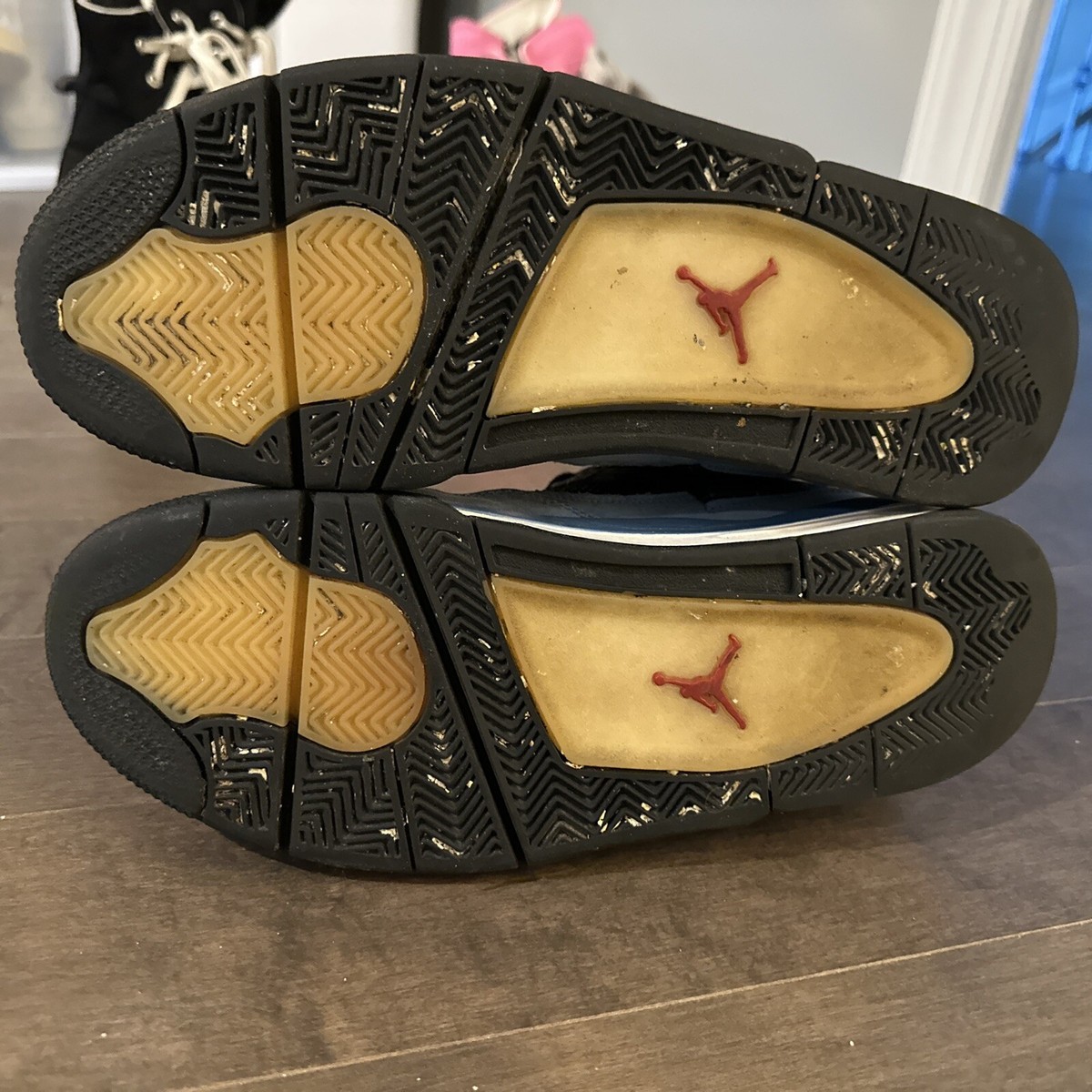 Size 12 - Jordan 4 Retro x Travis Scott Mid Cactus Jack Size 12 - Jordan 4 Retro x Travis Scott Mid Cactus Jack
